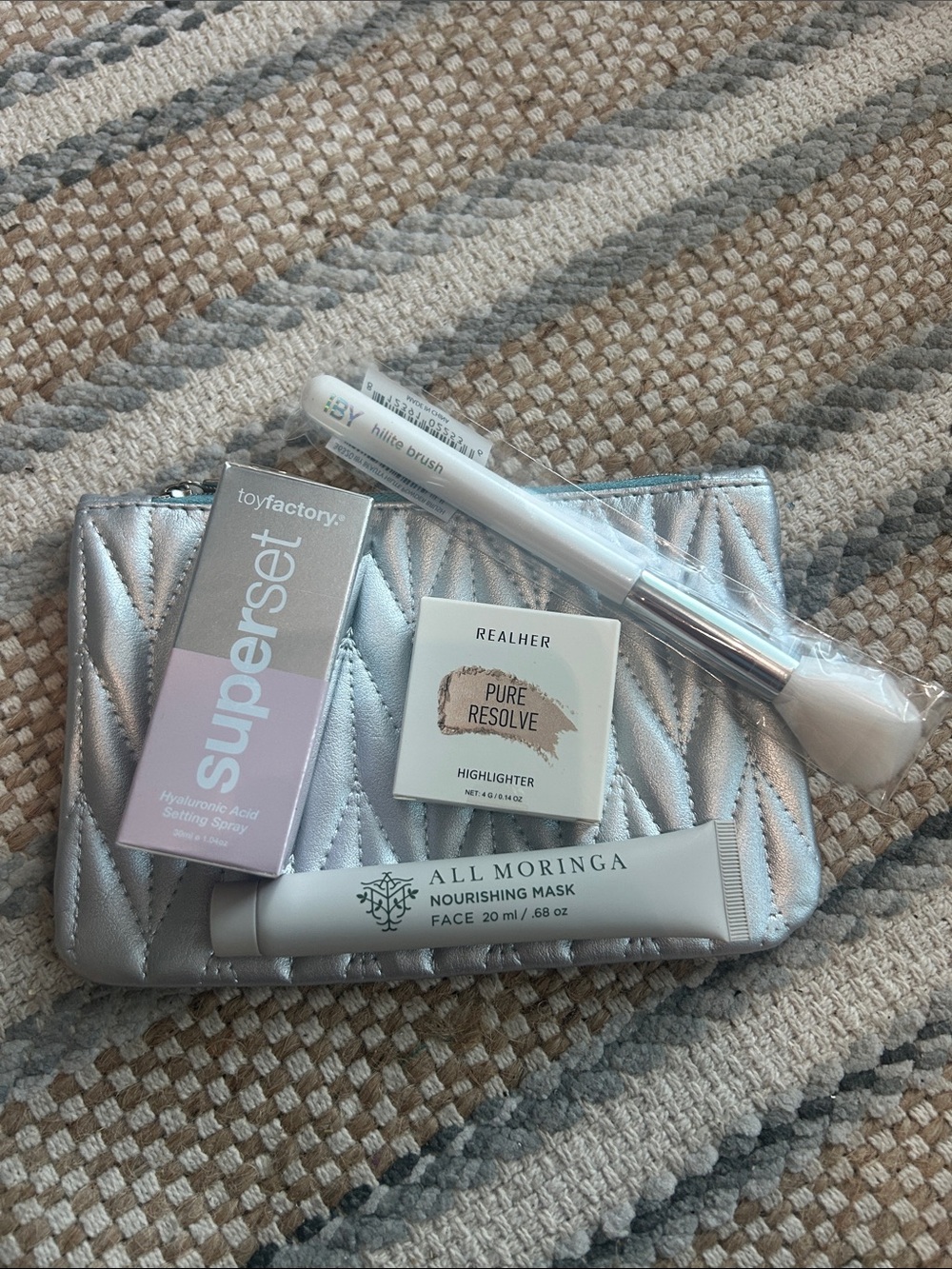 IPSY Silver Quilted Makeup Pouch with Brush & Face Set